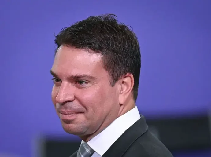 Moraes decreta prisão de Ramagem; o que se sabe