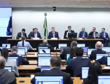 Comissão aprova Orçamento de 2026 com R$ 61 bilhões para emendas parlamentares