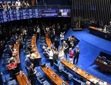 Fim da escala 6x1: como votaram senadores e partidos nos dois turnos