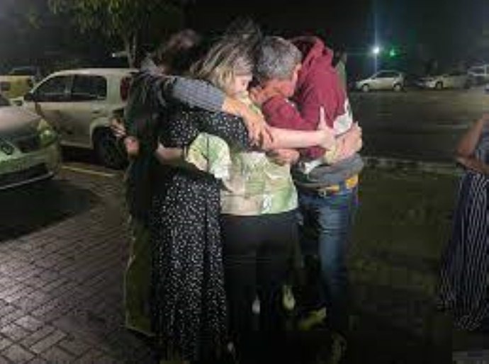 Corpos de vítimas de ataque a escolas em Aracruz são velados