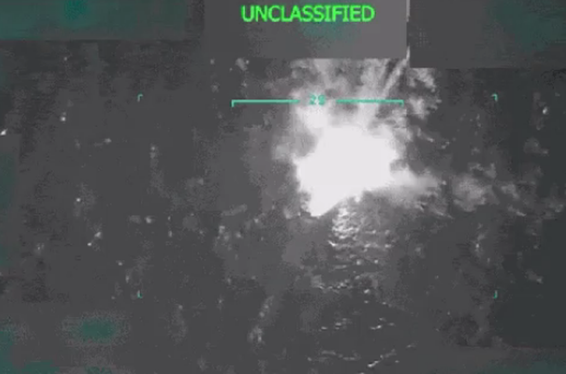 Trump divulga vídeo de ataque a suposto barco de drogas da Venezuela