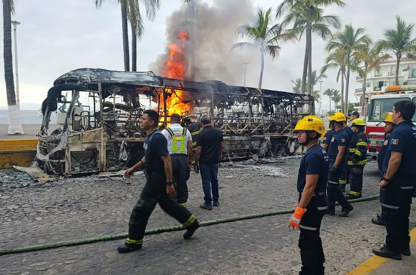 Onda de violência atinge o México após morte do narcotraficante 'El Mencho'