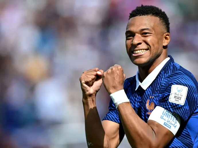 Mbappé marca dois e amplia números impressionantes em Copas do Mundo