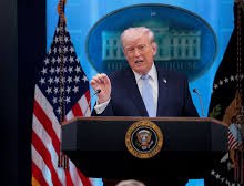 Trump diz estar “chocado” com Meloni após fazer críticas ao papa Leão