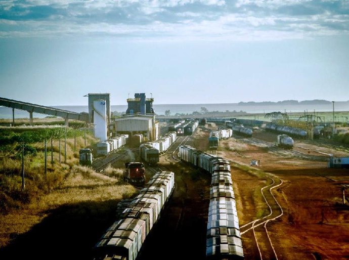 Governo de MT e Rumo dão início às obras da 1ª Ferrovia Estadual em Rondonópolis