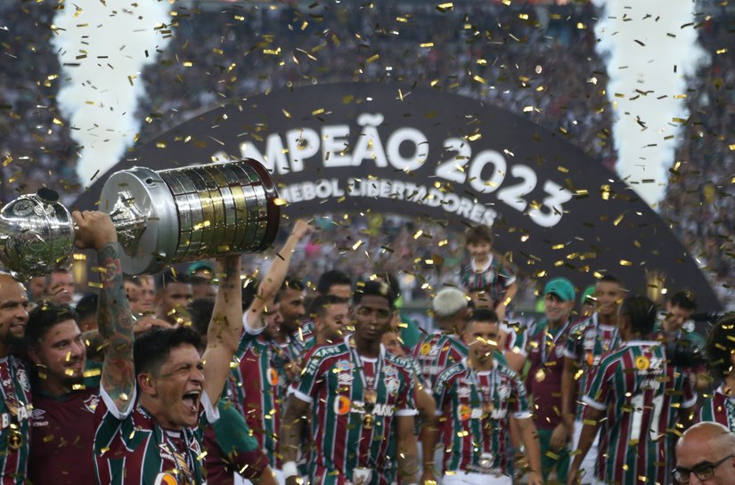 Fluminense derrota Boca Juniors na garra e fatura 1ª taça Libertadores