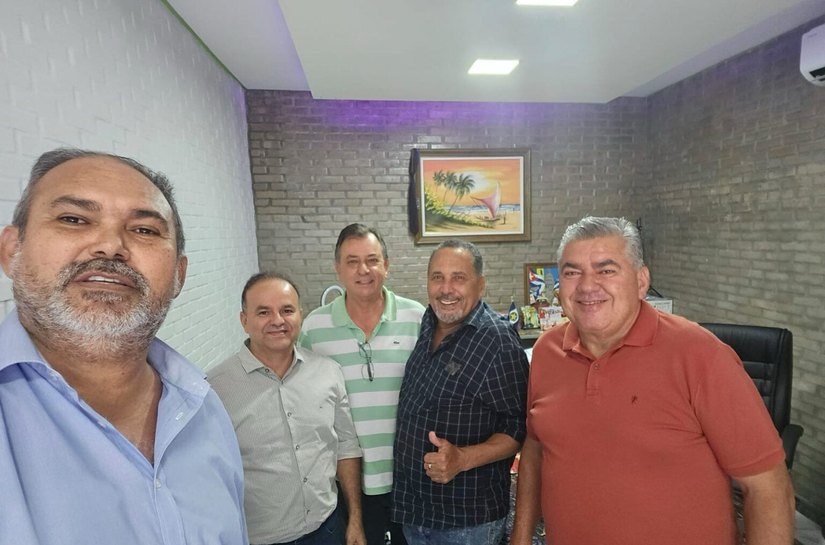 Pré-candidato à reeleição, Adilson se une ao PT e PC do B em Barra do Garças, MT