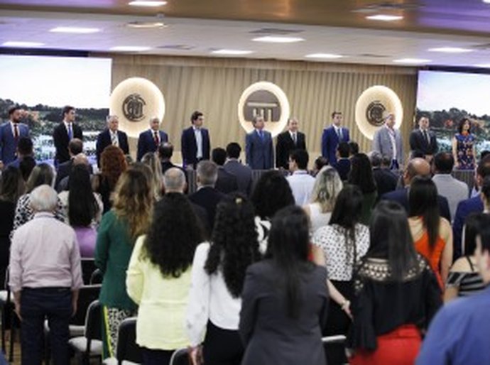Congresso Internacional Democracia e Controle Externo reúne mais de 300 pessoas no TCE-MT