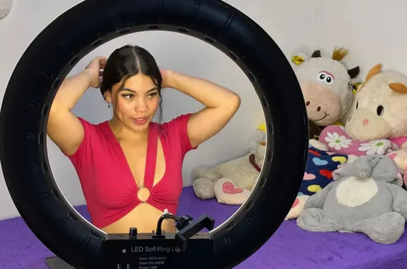 'Indústria do sexo me recrutou quando era adolescente': como modelos de países pobres são aliciadas com promessa de dinheiro fácil