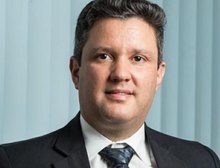 Procurador da Assembleia é denunciado por executar morador de rua com tiro no rosto em Cuiabá