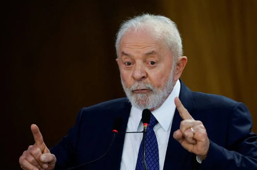 Lula pede apuração interna antes de fazer troca na Abin