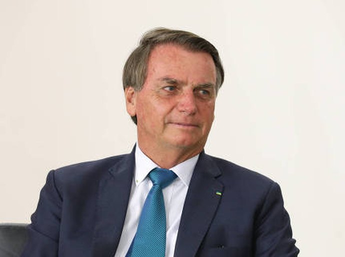 Maioria do TSE mantém decisão que declarou Bolsonaro inelegível
