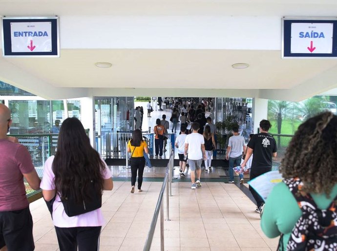 Enem começa domingo com prova de redação