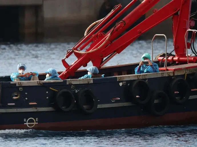 Cruzeiro atingido por surto de hantavírus inicia evacuação de passageiros em ilha espanhola