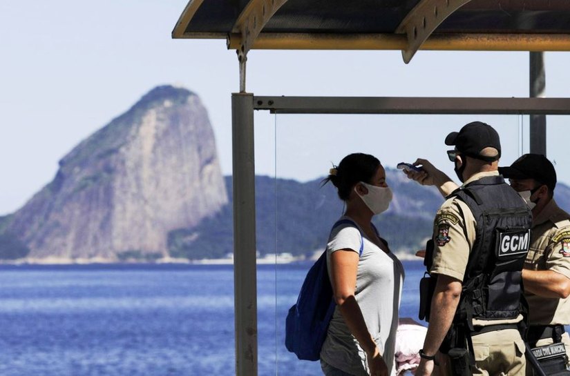 Festas de Réveillon são canceladas devido à pandemia de covid-19