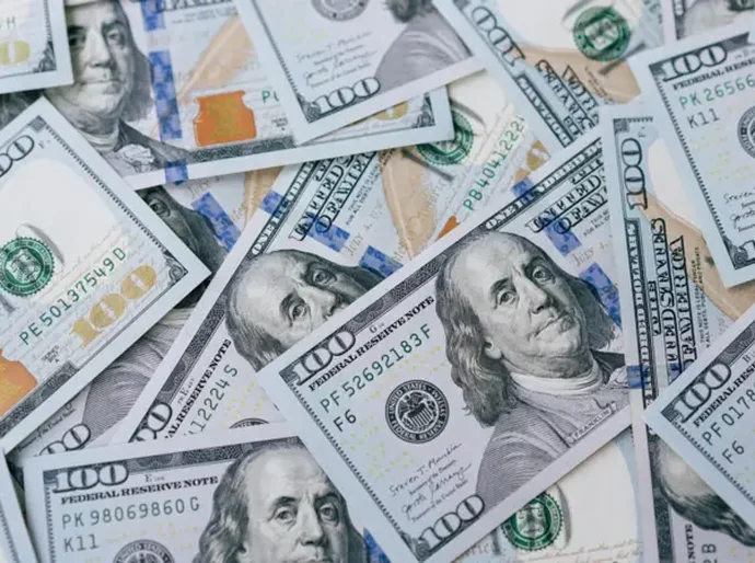 Fim do dólar? Por que moeda vem perdendo força no mundo — e isso pode ser o que Trump quer