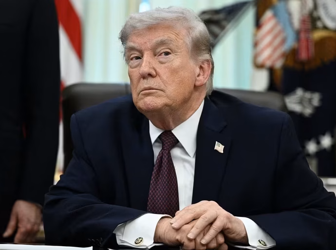 Trump alerta que 'estupidez' atrapalha negociação com Irã e critica ataques
