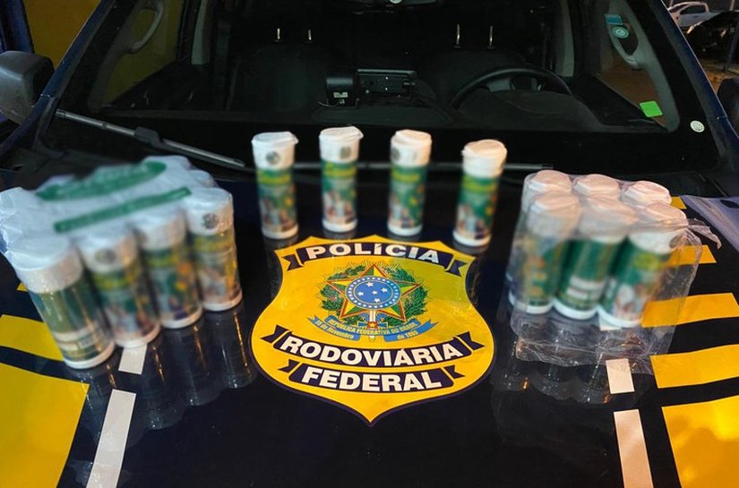 PRF apreende metanfetamina transportada em ônibus na BR-364