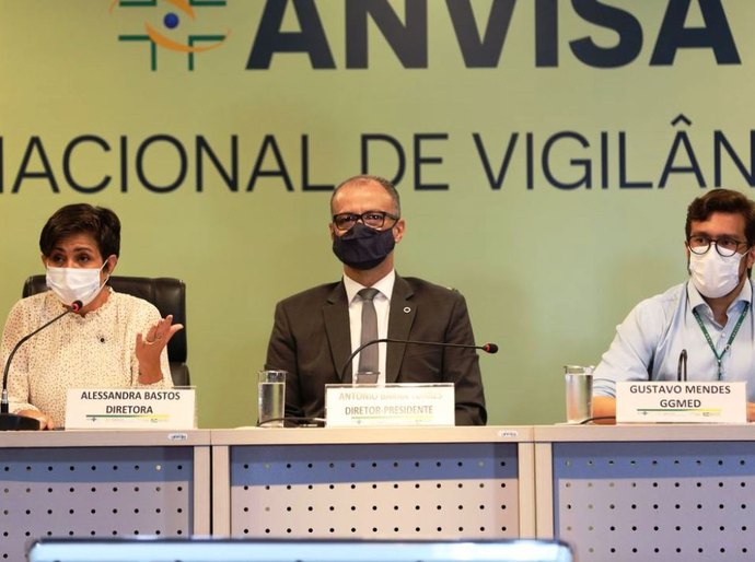 Anvisa mantém suspensão de testes da CoronaVac no país