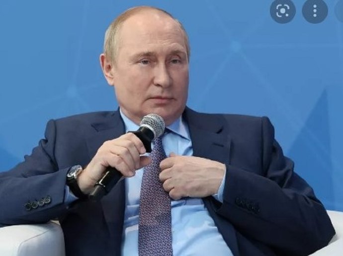 Putin se compara ao czar Pedro o Grande, um conquistador de terras que aproximou a Rússia da Europa
