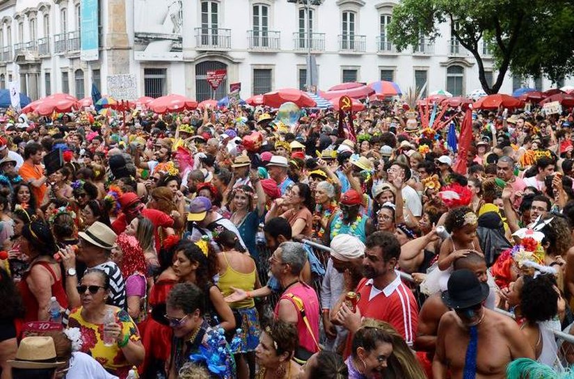 RJ: Quase 2,5 milhões de foliões brincaram o fim de semana de carnaval