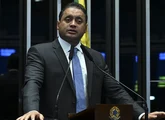 Parentes de senador Weverton Rocha e advogado são alvos de operação da PF