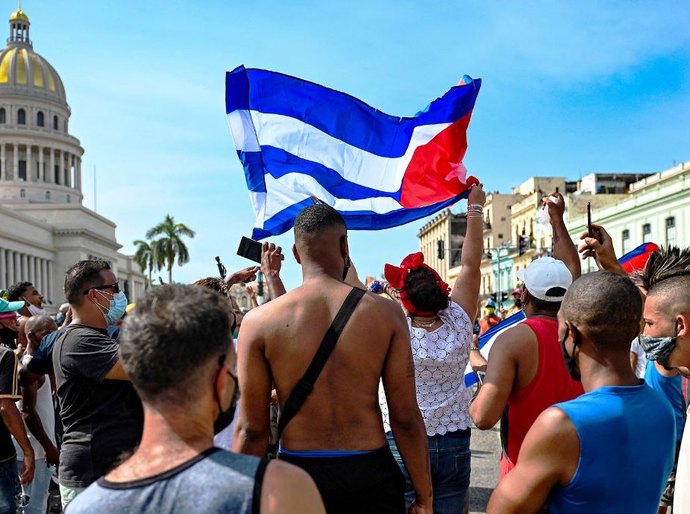 Juventude cubana toma a palavra: “Nossos pais nos ensinaram a falar baixinho, mas isso acabou”