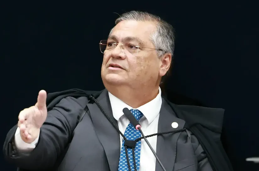 Dino nega pedido de soltura de Deolane Bezerra