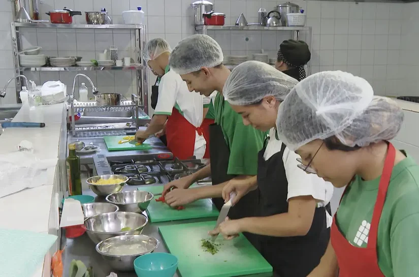Desemprego até maio cai para 5,6%, o menor já registrado no período