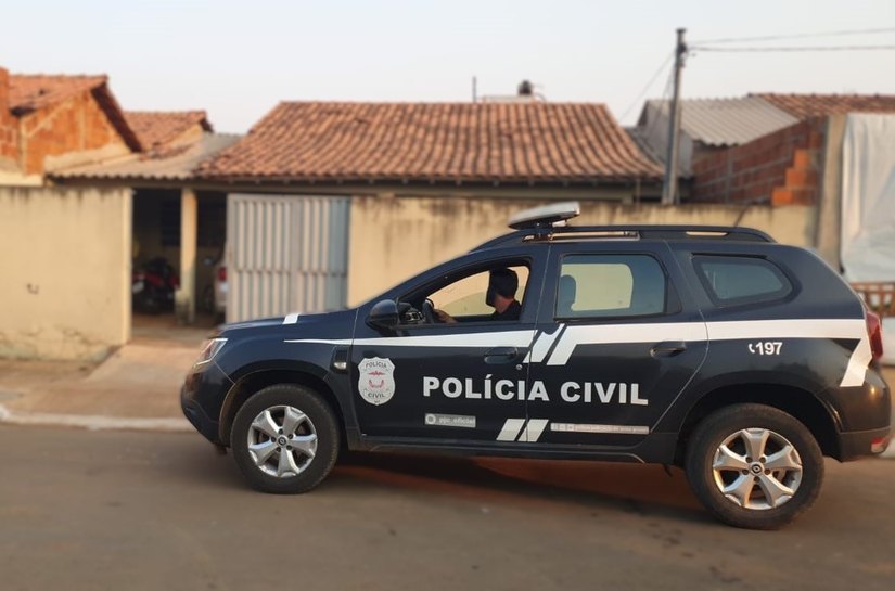 Policiais cumprem 76 ordens judiciais contra grupo de estelionatários que aplicou golpes em vendas de veículos em MT