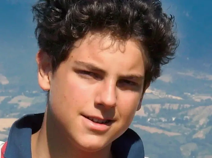 Carlo Acutis se torna o primeiro santo da geração 'millennial'