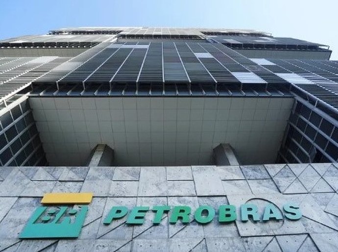 Petrobras registra lucro líquido de R$ 124,6 bilhões em 2023, redução de 33,8% na comparação com 2022