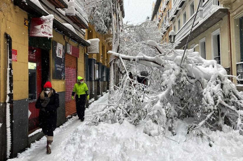 Tempestade de neve provoca três mortes na Espanha