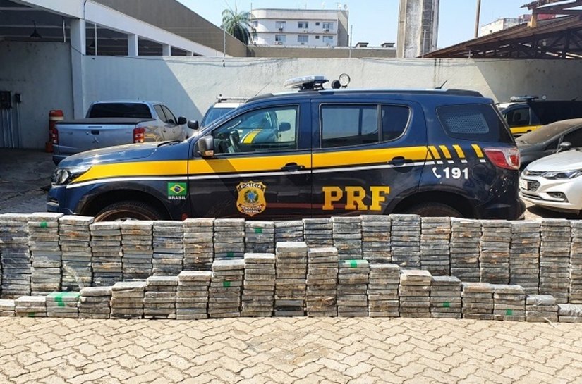 Veja foto e vídeos: PRF de MT apreende 557 kg de cocaína e dá prejuízo de R$70 milhões aos cartéis do narcotráfico