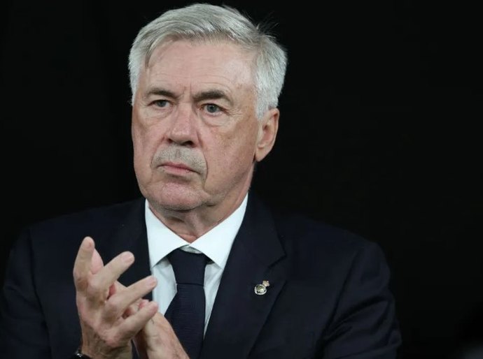 Real Madrid anuncia renovação com Ancelotti até 2026