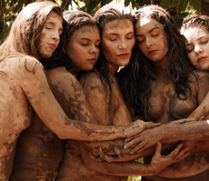 Espetáculo une dança, teatro e música para celebrar ancestralidade e protagonismo feminino