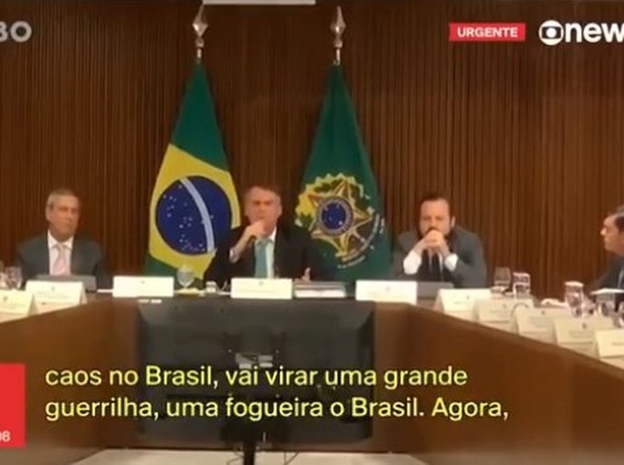 “Se a gente reagir após eleição, vai ter caos”, disse Bolsonaro em vídeo de reunião com ministros em 2022