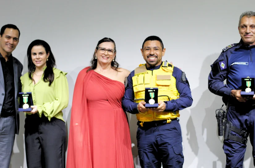 Detran concede medalhas a 60 pessoas por contribuição à segurança viária