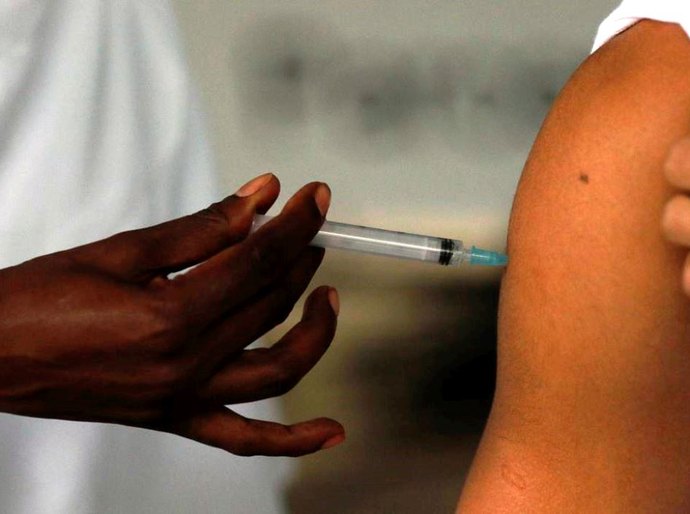 Brasil ultrapassa 100 milhões de pessoas com ciclo vacinal completo