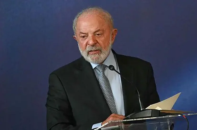 As conversas de Jeffrey Epstein e Noam Chomsky sobre Lula: 'Prisioneiro político mais importante do mundo'