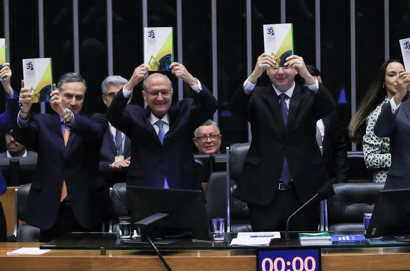 Representantes dos três poderes defendem harmonia institucional