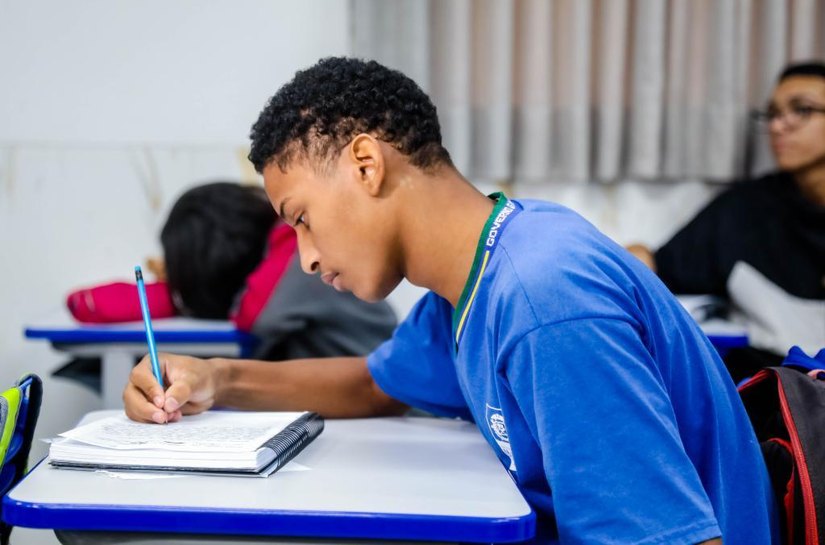 Interessados em ingressar na rede estadual de ensino devem atualizar ou criar cadastro em sistema de matrícula