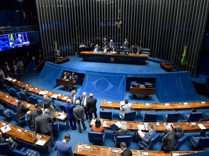 Senado aprova limitar poderes de ministros do STF e envia 'recado' à Corte sobre novas batalhas