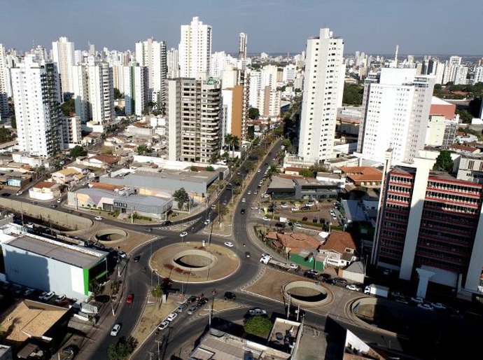 A vida acima de 44°C: como calor extremo afeta moradores nas cidades mais quentes do Brasil como Cuiabá