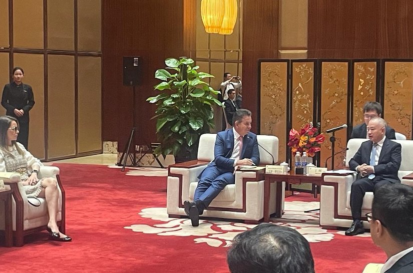 Prefeito de Haikou defende ampliar cooperação e abertura de mercado para empresas