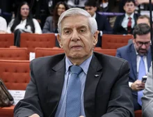 Moraes concede prisão domiciliar para Augusto Heleno com uso de tornozeleira eletrônica