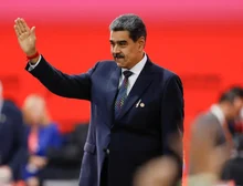 'Nenhum império vai tocar solo sagrado da Venezuela', diz Maduro