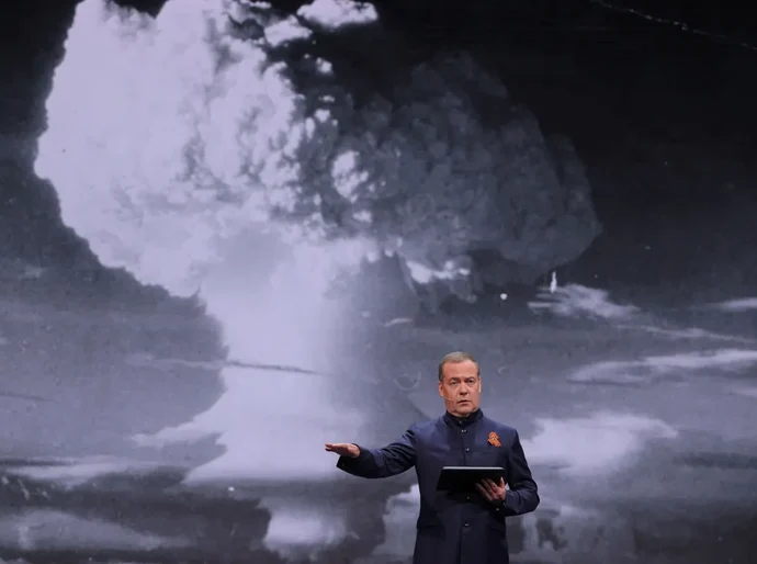 Ex-presidente russo diz que drones na Europa lembram perigos da guerra