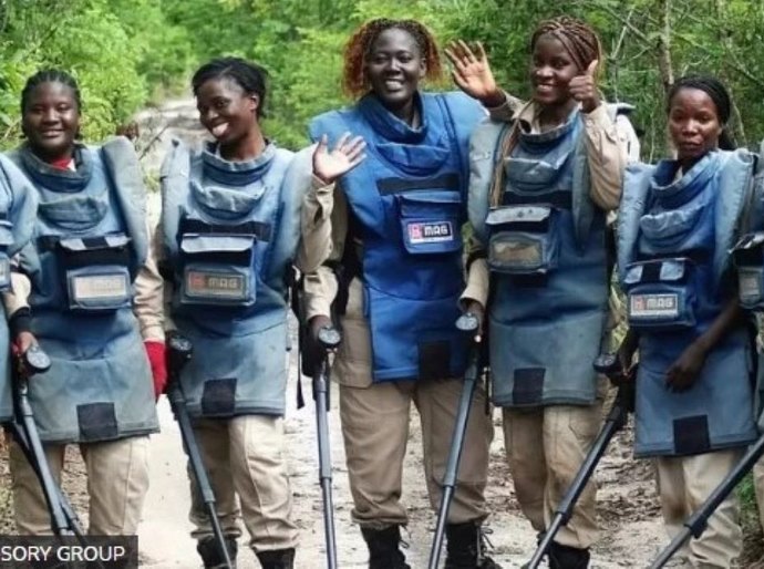 As mulheres que caçam minas terrestres que restaram da guerra civil em Angola