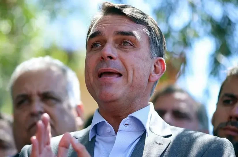 O que Flávio Bolsonaro quer mudar na Constituição, caso seja eleito com Congresso mais poderoso e conservador?